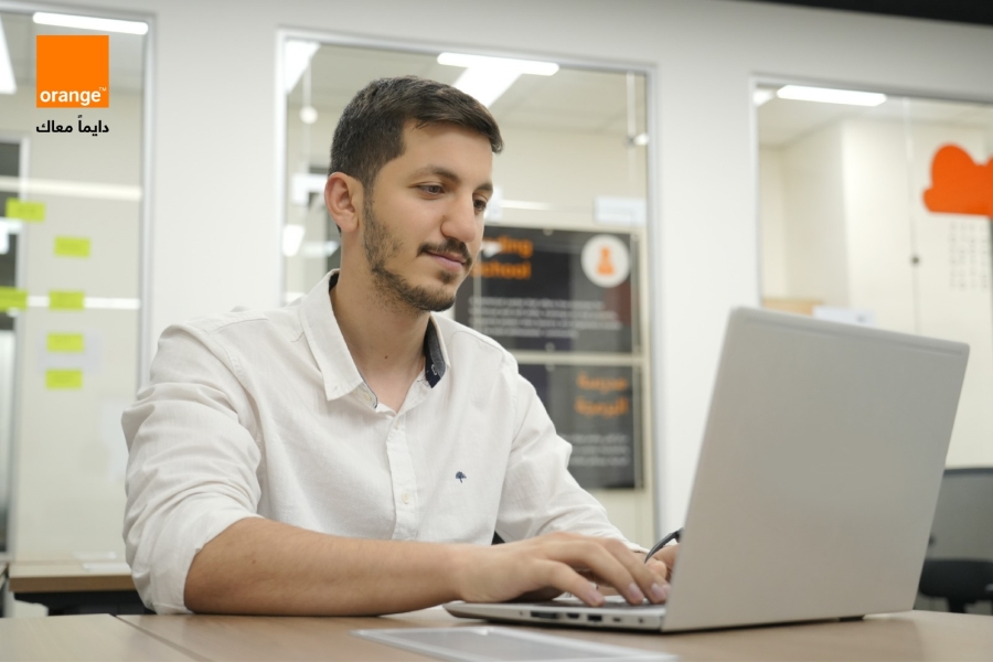 أورنج الأردن وصندوق كفاءات المستقبل تستعدان لإطلاق برنامج "أكاديمية الفايبر"  