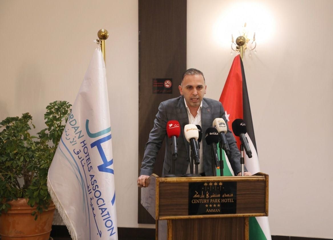 الدباس يكتب : الإشاعة تبيع .. والمواطن يدفع !