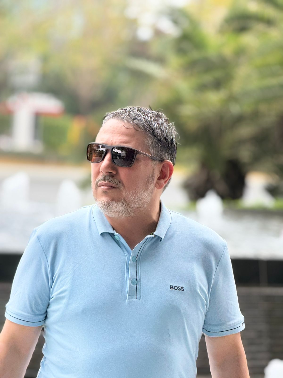 حين يختزل المشهد السياحي… بين من يرى الفراغ ومن يعمل لملئه