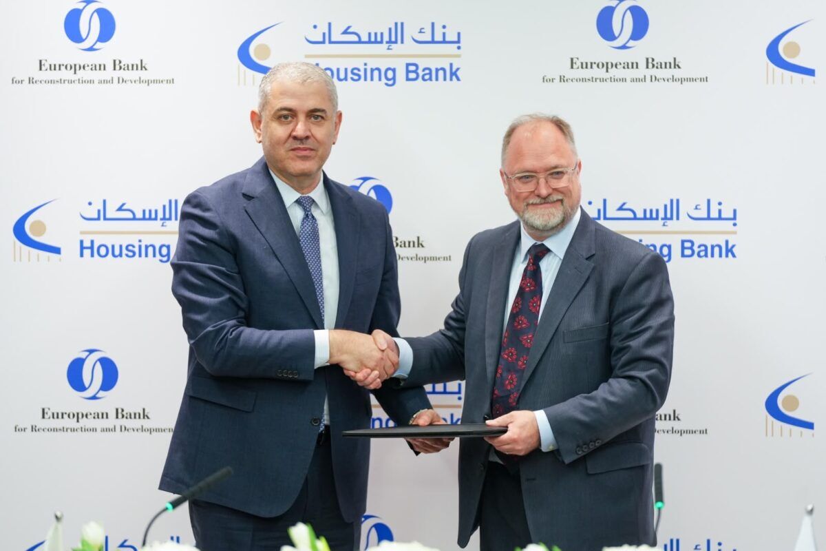 بنك الإسكان يصدر أول إسناد قرض أزرق في الأردن بالتعاون مع البنك الأوروبي لإعادة الإعمار والتنمية – صور وفيديو